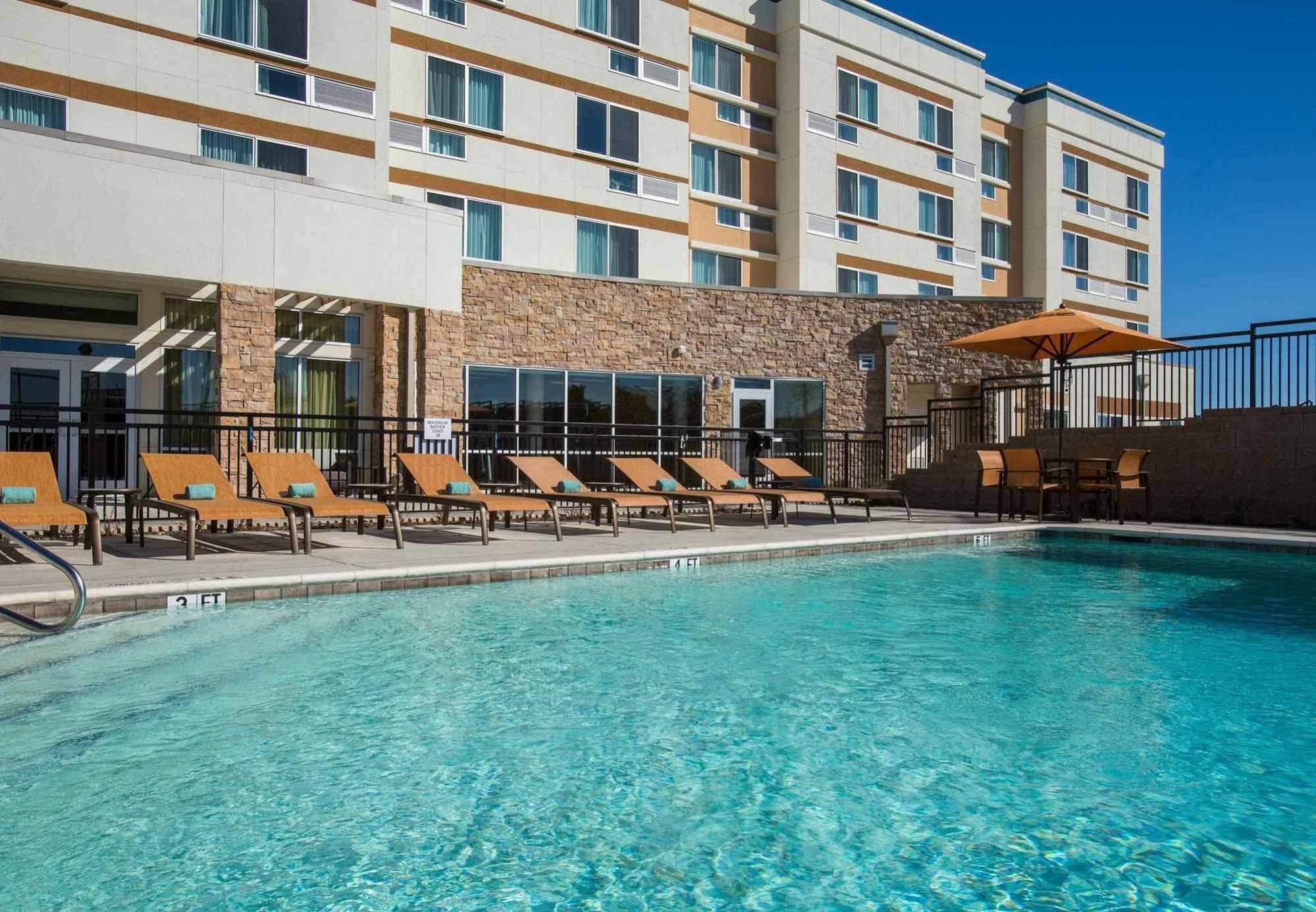 Courtyard By Marriott Dallas Midlothian At Midlothian Conference Center Exteriér fotografie